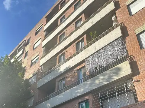 Ituzaingo y Necochea Dpto 2 Dorm. Planta Baja c/Patio y Jardin . Calidad Bauen