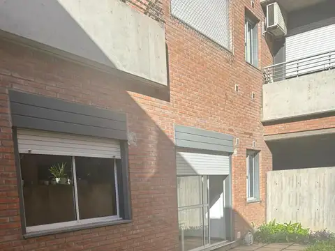 Departamento Venta Dos Dormitorios. Patio con Jardin P.B. Ituzaingo-Necochea