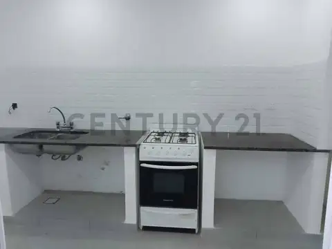 Casa 3 ambientes con 1 baño
