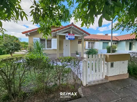 VENDO CASA ESQUINA AVDA CENTRAL SOMISA