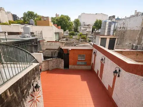 Local en Venta en Flores, USD 320.000