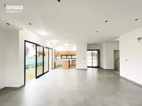 Casa en Venta en Countries y Barrios Cerrados en Berazategui, USD 480.000