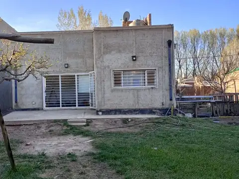 Casa 3 ambientes con 1 baño
