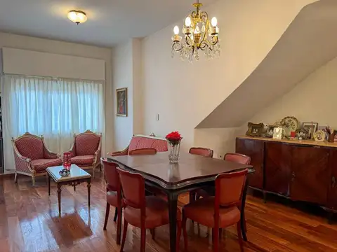 Depto Tipo Casa en Venta con 1 cocheras