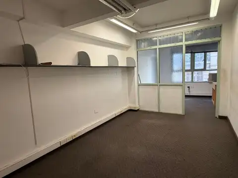 VENTA OFICINA de 100m2 - OPORTUNIDAD!