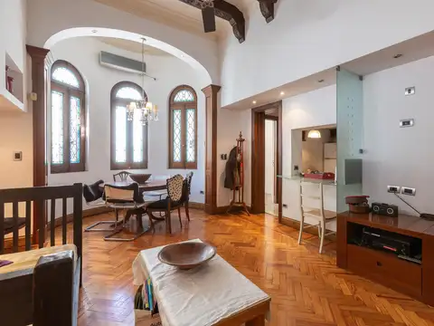 EN VENTA - PH DE 4 DORMITORIOS APTO PROFESIONAL - PICHINCHA