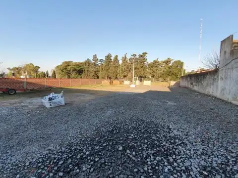 Galpon De 250 M2 Con Oficinas A Estrenar, Terreno De 1.250 M2 - Sobre Asfalto!