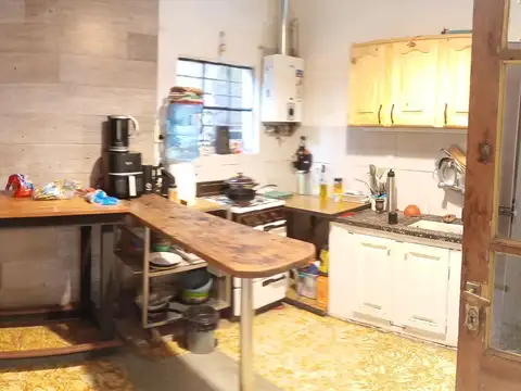 Casa en Venta con 3 cocheras