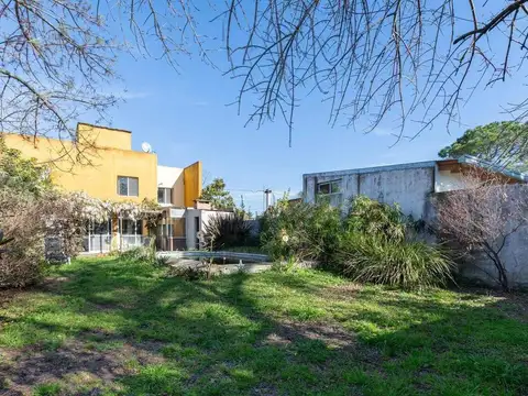 Casa 5 ambientes con 1 baño