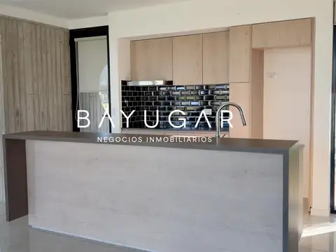 Casa en Alquiler al Este