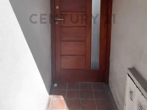 33 entre 8 y 9 , Piso 0