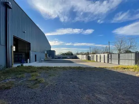 Deposito 1200m², calle Facundo Quiroga, Escobar.