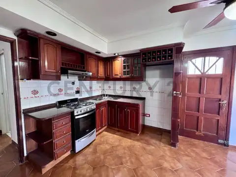Casa en Alquiler en Quilmes Oeste, $ 1.300.000