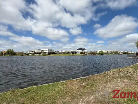 Terreno en Venta de 867,0 m2