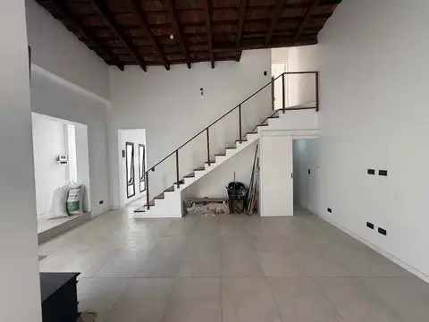 Depto Tipo Casa en Venta en Villa Urquiza, USD 420.000