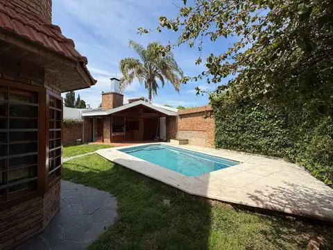 Casa en Alquiler de 3 dormitorios