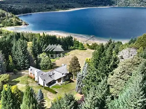 Casa en Venta en Lago Moreno Bariloche – 7 amb. - Costa de lago Moreno