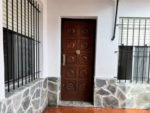 PH tipo casita de 2 ambientes sin expensas en Olivos