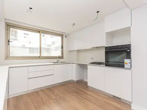 Departamento 5 ambientes con 4 baños