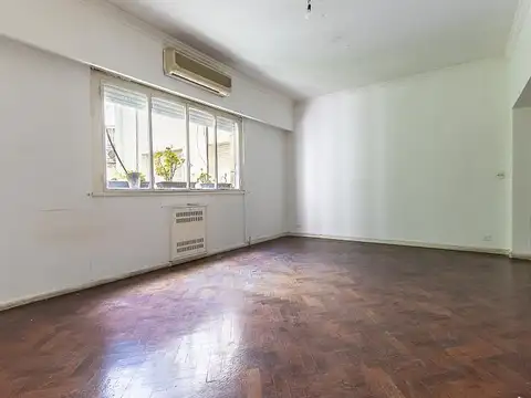 3 ambientes. Excelente ubicación en Recoleta.