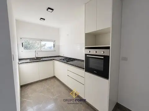DUPLEX EN VENTA Y CON PILETA EN BARRIO NORTE