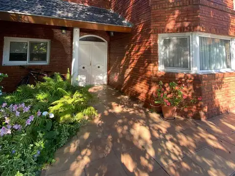 CASA A LA VENTA DE 6 AMBIENTES APTO CREDITO EN BARRIO PORTAL DEL SOL DE SAN MIGUEL