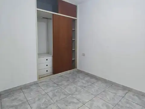 Depto Tipo Casa en Alquiler en Centro, $ 450.000