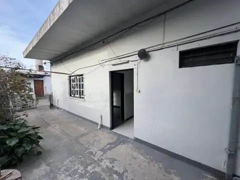 Depto Tipo Casa en Alquiler de 2 ambientes