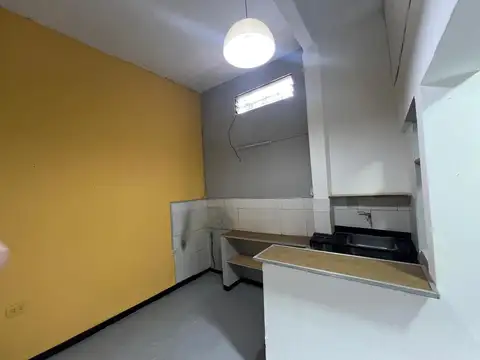 Depto Tipo Casa en Alquiler en Jose Leon Suarez, $ 430.000