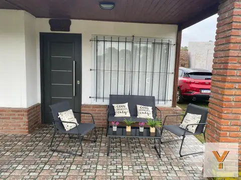 Casa 3 ambientes con 1 baño