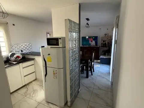 Casa 2 ambientes con 1 baño