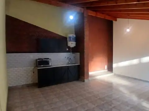 Depto Tipo Casa en Alquiler de 2 ambientes