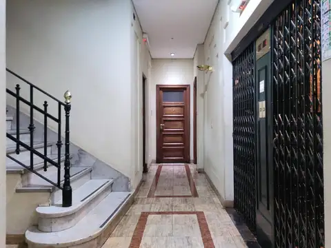 Hipólito Yrigoyen 400, Piso 5