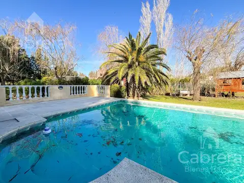 Casa en Venta con 2 cocheras