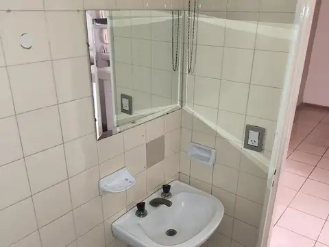 San Martín 900, Piso 1