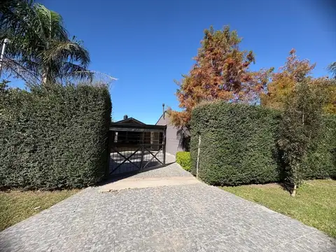 CASA EN VENTA ESCALADA