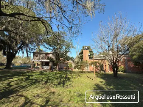 Casa en Venta con 1 cochera