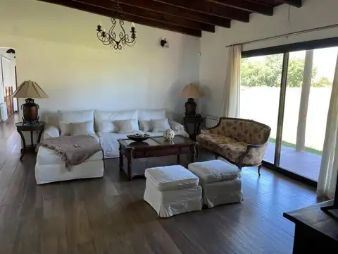 Imponente Casa Estilo Campo en Puerto Panal Farm Club