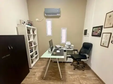 Venta / Casa 8 Ambientes/ Derqui/ Pilar/ pileta climatizada