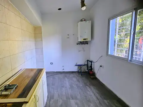 Casa en Alquiler con 2 cocheras