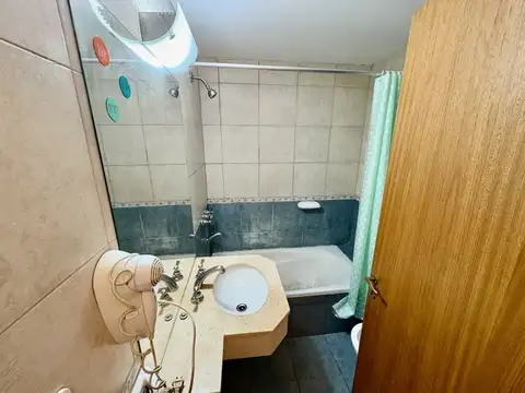 Monoambiente amoblado en alquiler. Mitre y Pellegrini