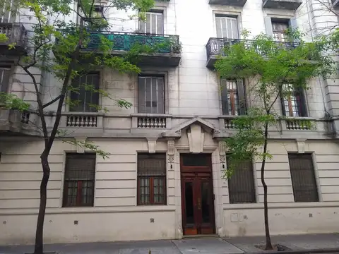 SEMIPISO AL FRENTE DE ESTILO A REFACCIONAR - 84 m2 - IDEAL INVERSOR - ZONA RINCON AL 200