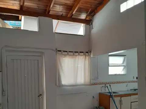 Venta de un DEPARTAMENTO PH en el barrio ONCE a u$d 52.900 sin expensas