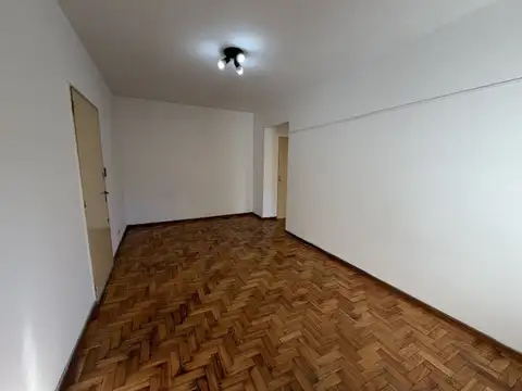 Departamento en Alquiler en Ramos Mejia Norte, $ 450.000