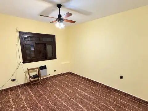 Casa en Alquiler en Monte Castro, $ 2.300.000