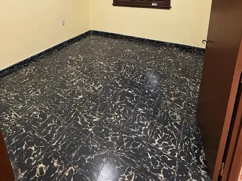 Casa 5 ambientes con 1 baño