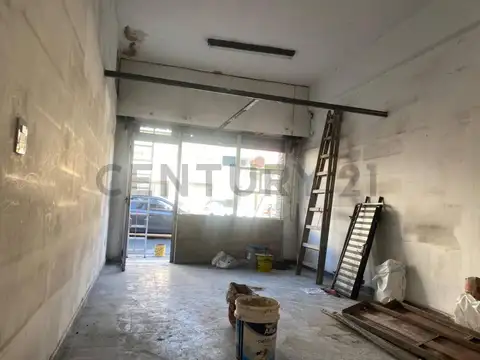 Oficina en Alquiler en Piñeyro, $ 300.000