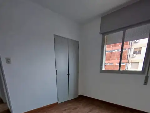 Dpto renovado amplias dimensiones 3 Dorm.