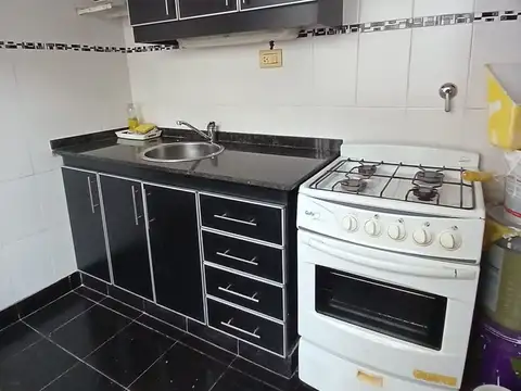 Depto Tipo Casa 2 ambientes con 1 baño