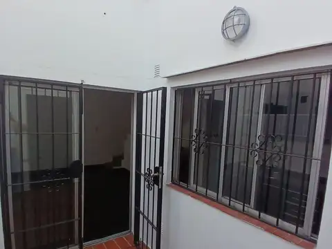 Depto Tipo Casa en Venta de 2 ambientes